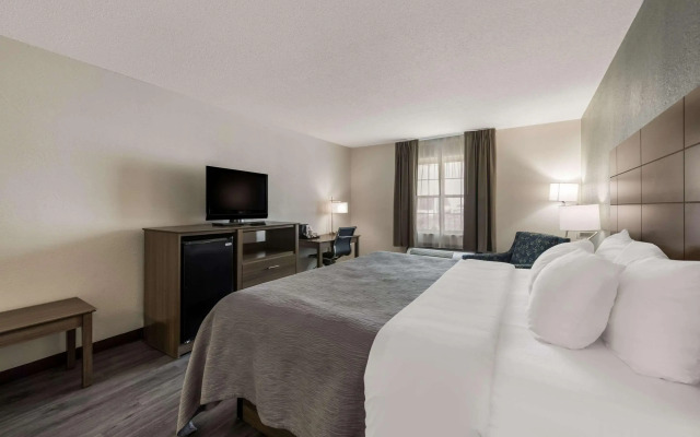 Quality Inn St. Louis Airport Hotel