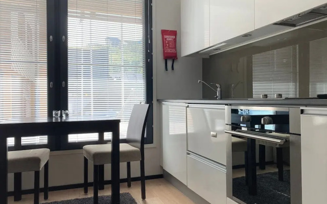 Levi Suites Levi Gold