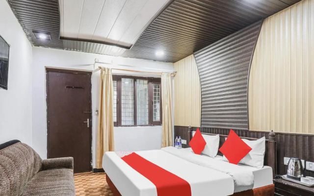 OYO Flagship 86242 Aum Hotel