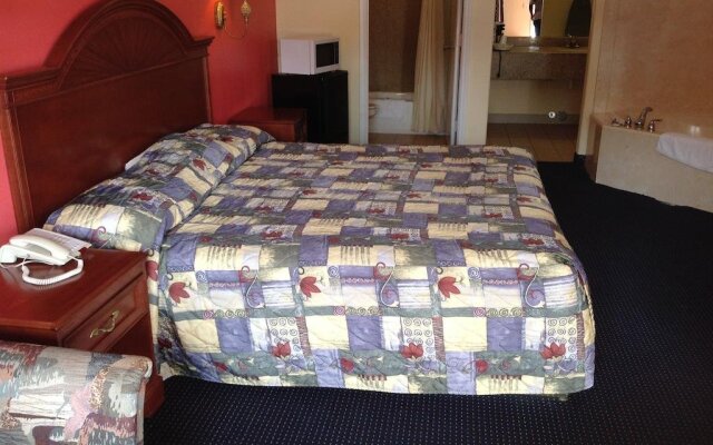 Hometowner Inn And Suites