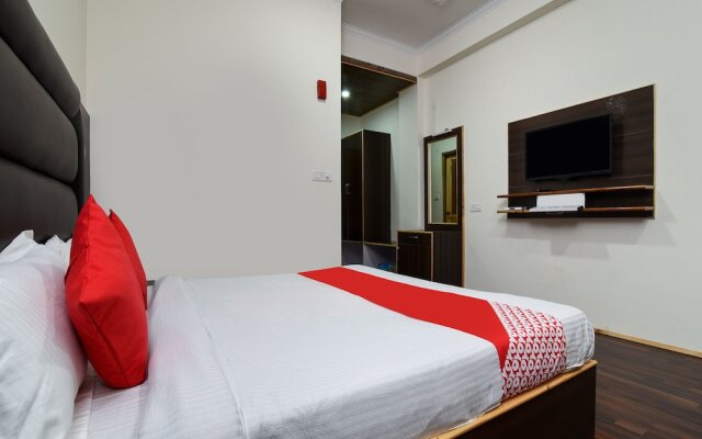OYO 15699 Hotel Conifer
