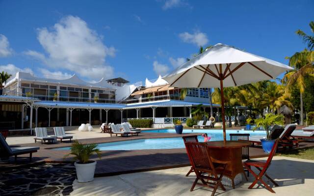 Coral Azur Beach Resort