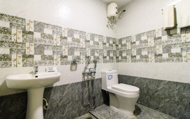 OYO 9122 Hotel Ivory Grande