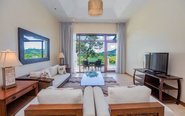 Pristine Bay 1003 3 Bedroom Home by RedAwning