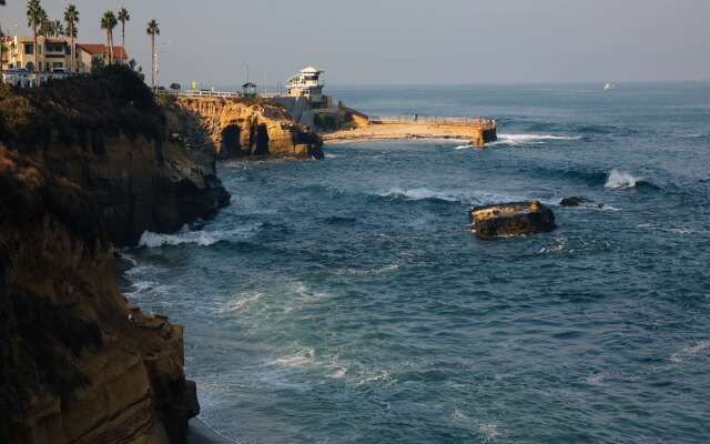 Pantai Inn