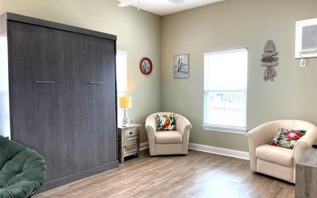 Sea Beauty 3 Bedroom Home by RedAwning