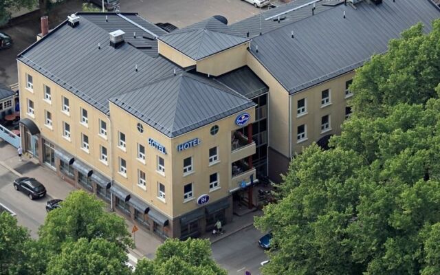 hotelImage