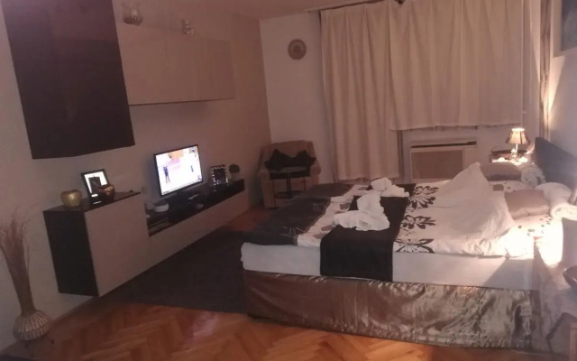 Heni Apartman