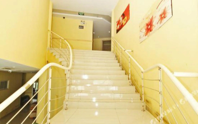 Mingyue Hotel (Kunshan Luyang)