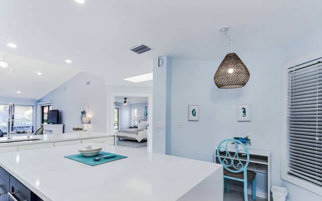 Yellow Pine Duplex Close to Pool & Tennis