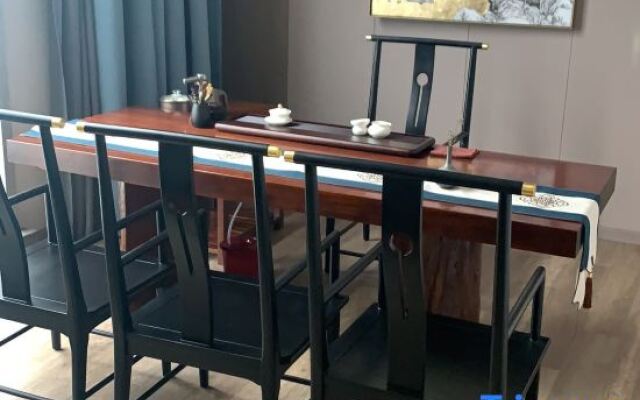 Sansheng Holiday Hotel