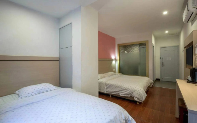 Longxiang Hotel