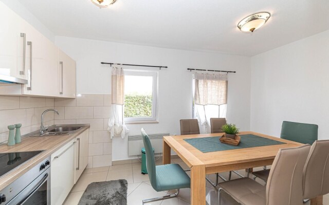 Amazing Home in Jadrija With Wifi and 4 Bedrooms