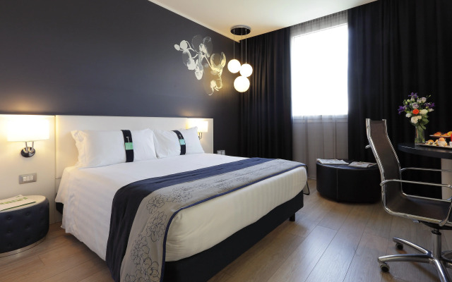 Holiday Inn Milan Nord Zara by IHG