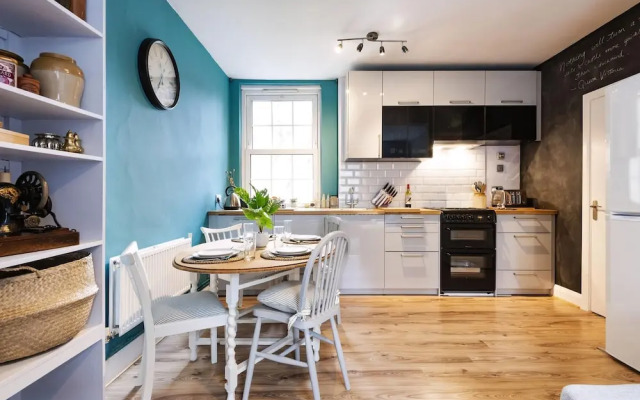 Lovely Portobello Apartment near Westbourne Park