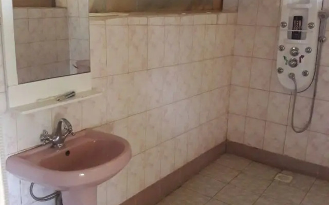 Explore Nature Mara Lodge