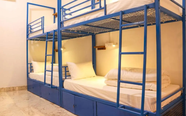 Live Free Hostel