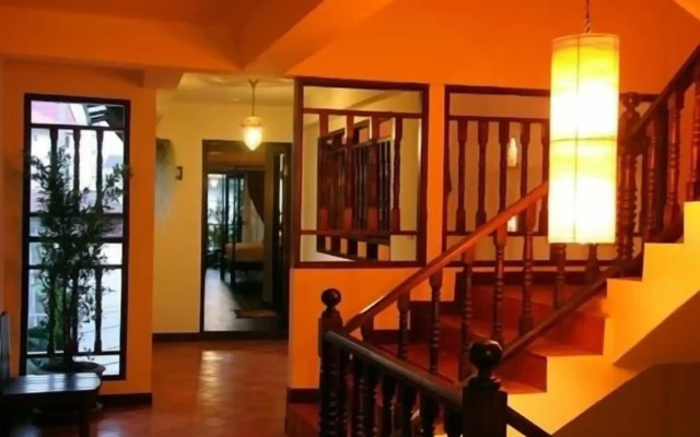 Anoma Boutique House