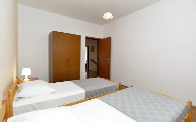 Apartment 1168