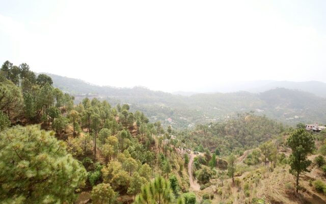 OYO 13878 Home Spacious 3BHK Kumarhatti