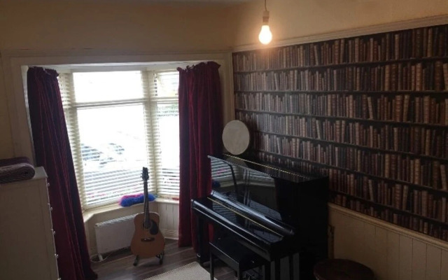 5-Bed Beach Side House in Kilkee