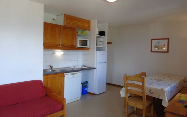 Lou Services Apartment G11 LSI 001