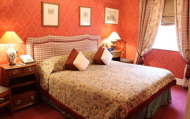 The Leonard Hotel