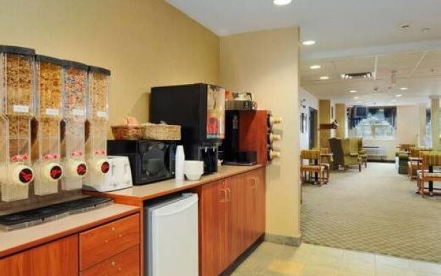 Parry Sound Inn & Suites