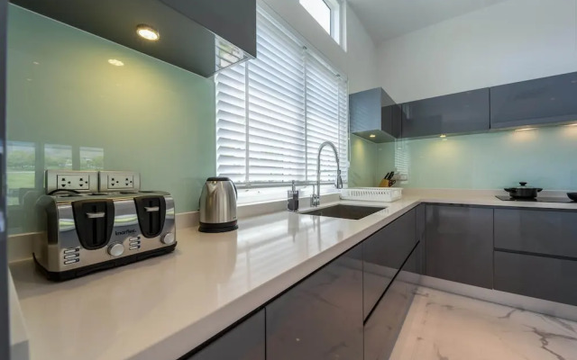 High-End Villa on Golf Course -BMG3, Hua Hin