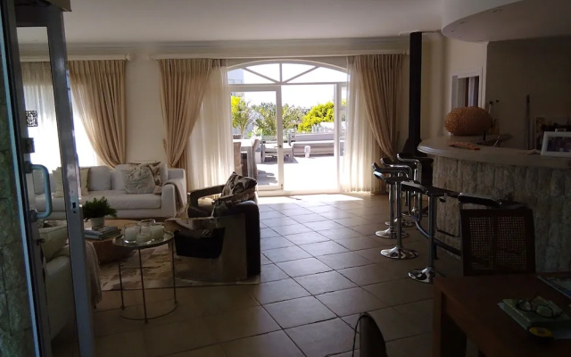 115 On Beachy Head Drive Guest House