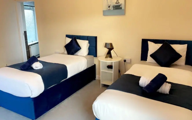 Impeccable 1-bed House in Pontefract