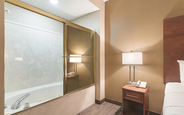 MainStay Suites Decatur River City