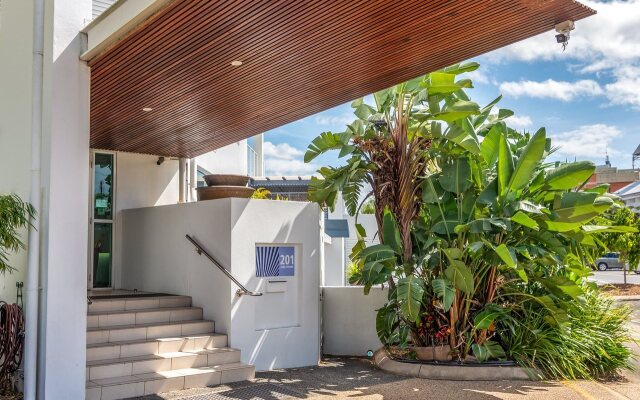 201 Lake Street Apartments