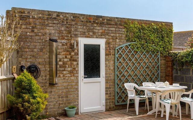 Seaside Retreat 2 Mins to Beach