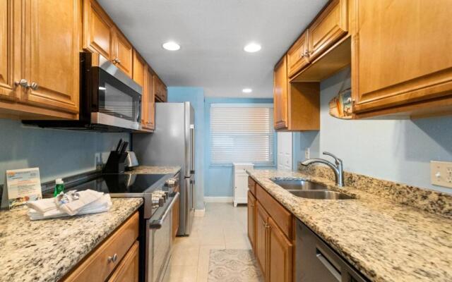 311 Madeira Norte Condo