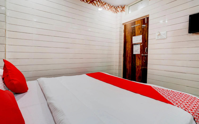 OYO HYD1516 Hotel Aroma Classic