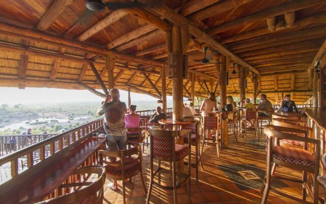 Victoria Falls Safari Suites