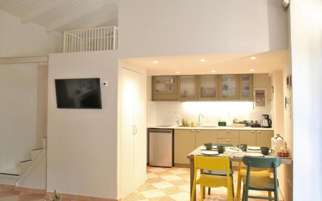 For4 seasons new-home2 near airport