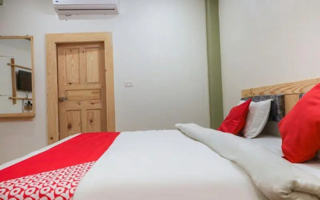 R S Stay by OYO Rooms