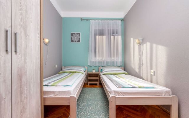 Silver Pinea Balatonm Riaf rd