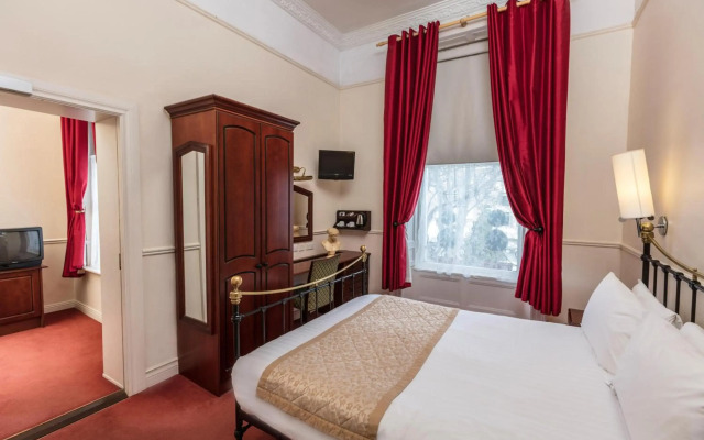 Lansdowne Hotel