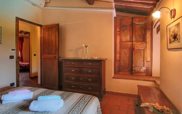 Apartment in Todi With Pool & History