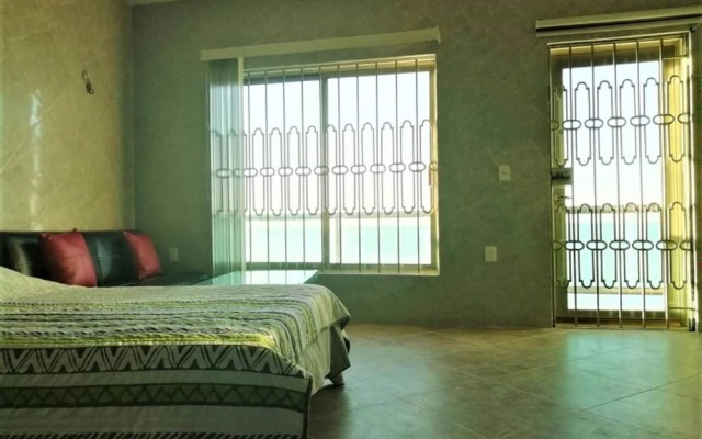 Kaeli's Caribbean Studios