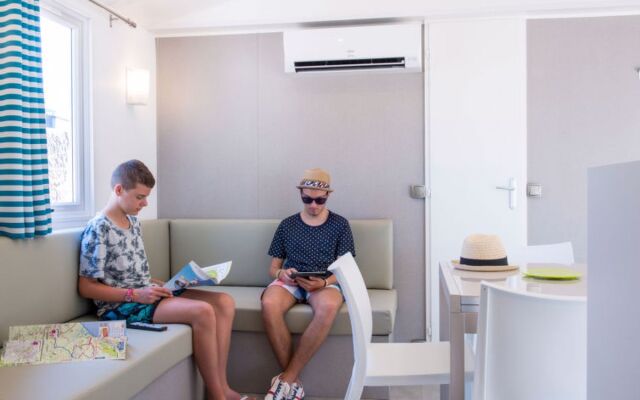 Domaine Les Mûriers (VED112)