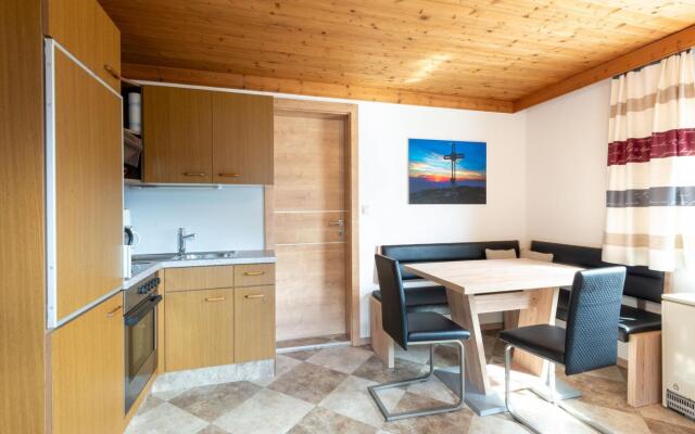 Romantic apartment in Bramberg with garden