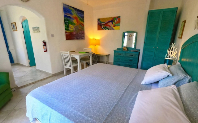 Two Palms Apartment