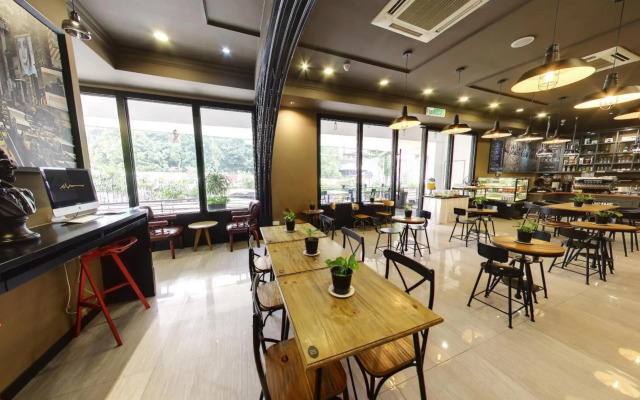 Manhattan Business Hotel Damansara Perdana