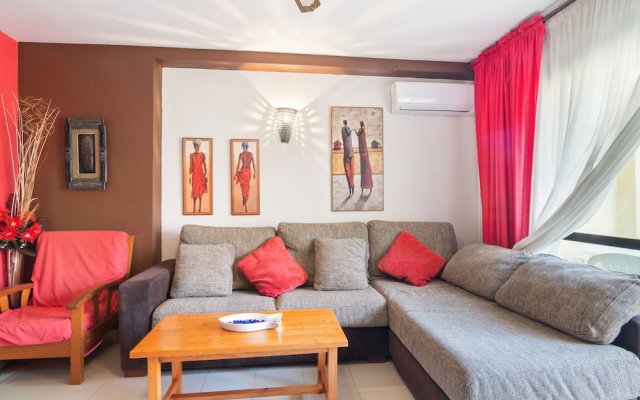 Lovely Apartment in Roquetas De Mar With Balcony