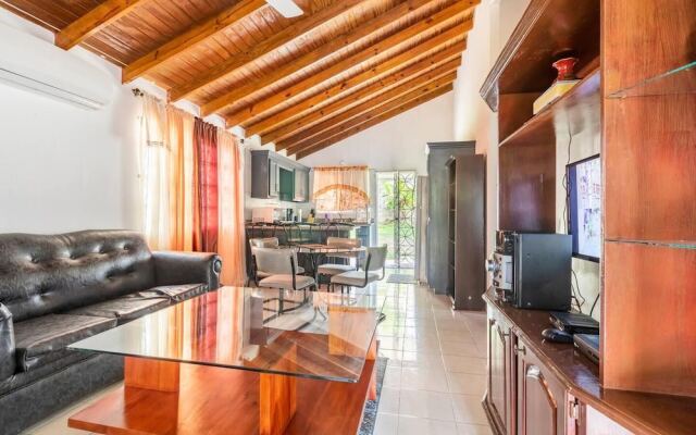 Impeccable 2-bed House in Montego Bay