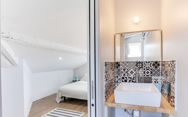Wonderful 2 Bedrooms, Place de la Comédie